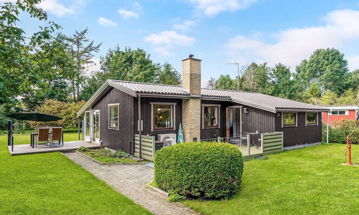 Hojby House | Beautiful cottage for vacation with your loved ones.