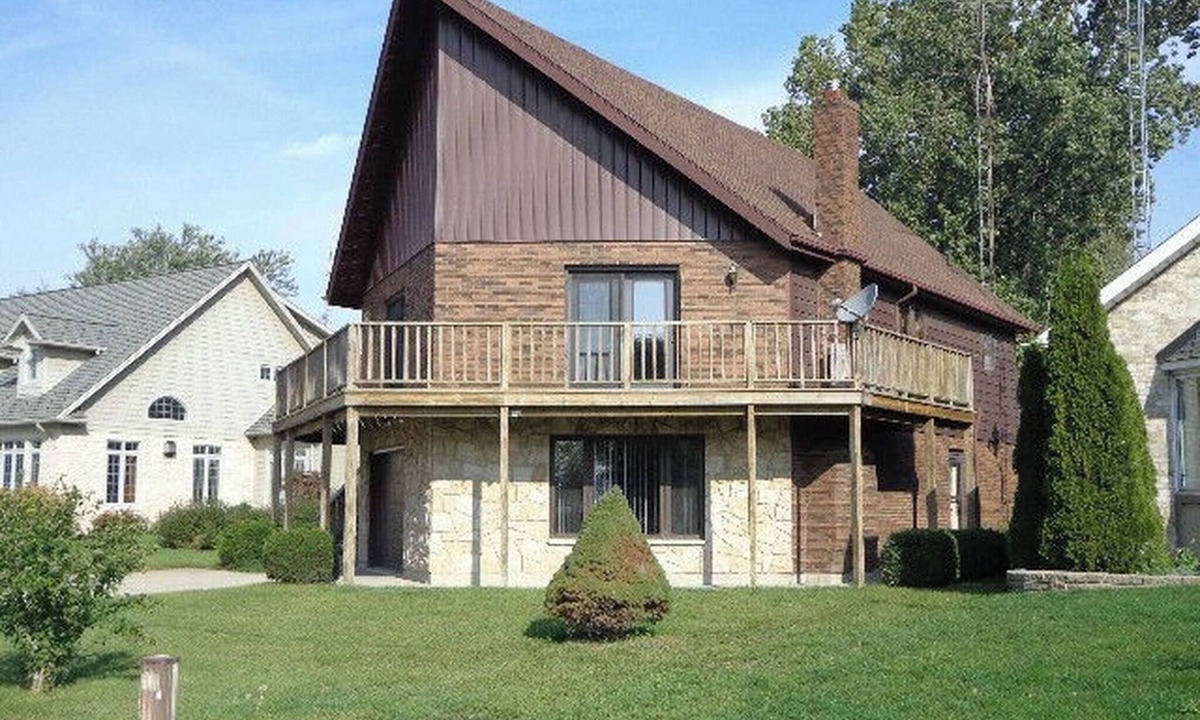 Harwich House | Beautiful cottage in Erieau for rent