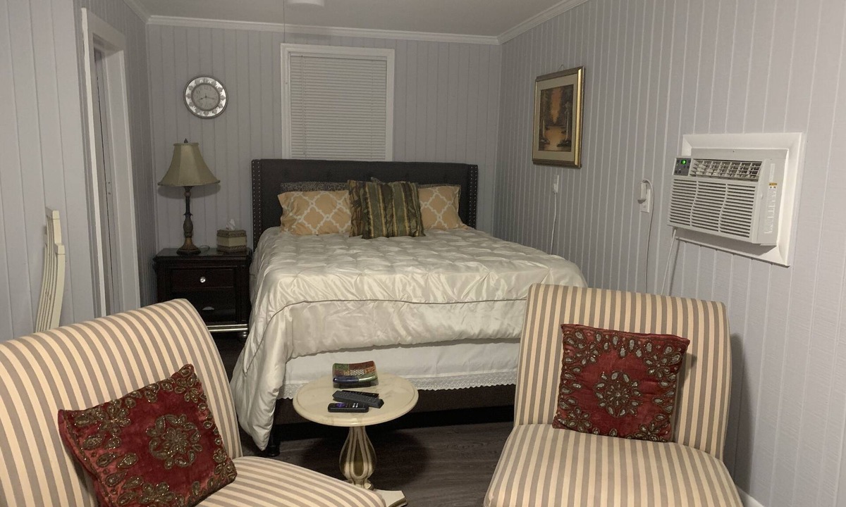 College Park Cottage | Beautiful cottage in a historical area.