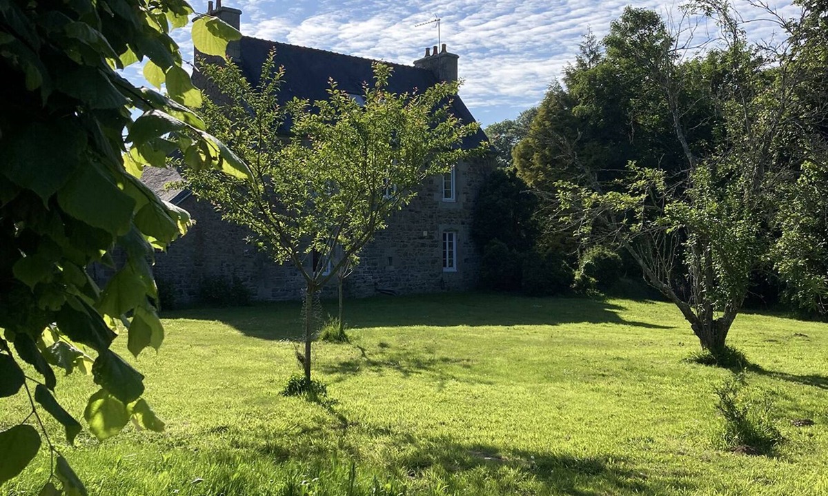 Lannion House | Beautiful country house 5 minutes from the beaches of Perros-Guirrec, ideal for families