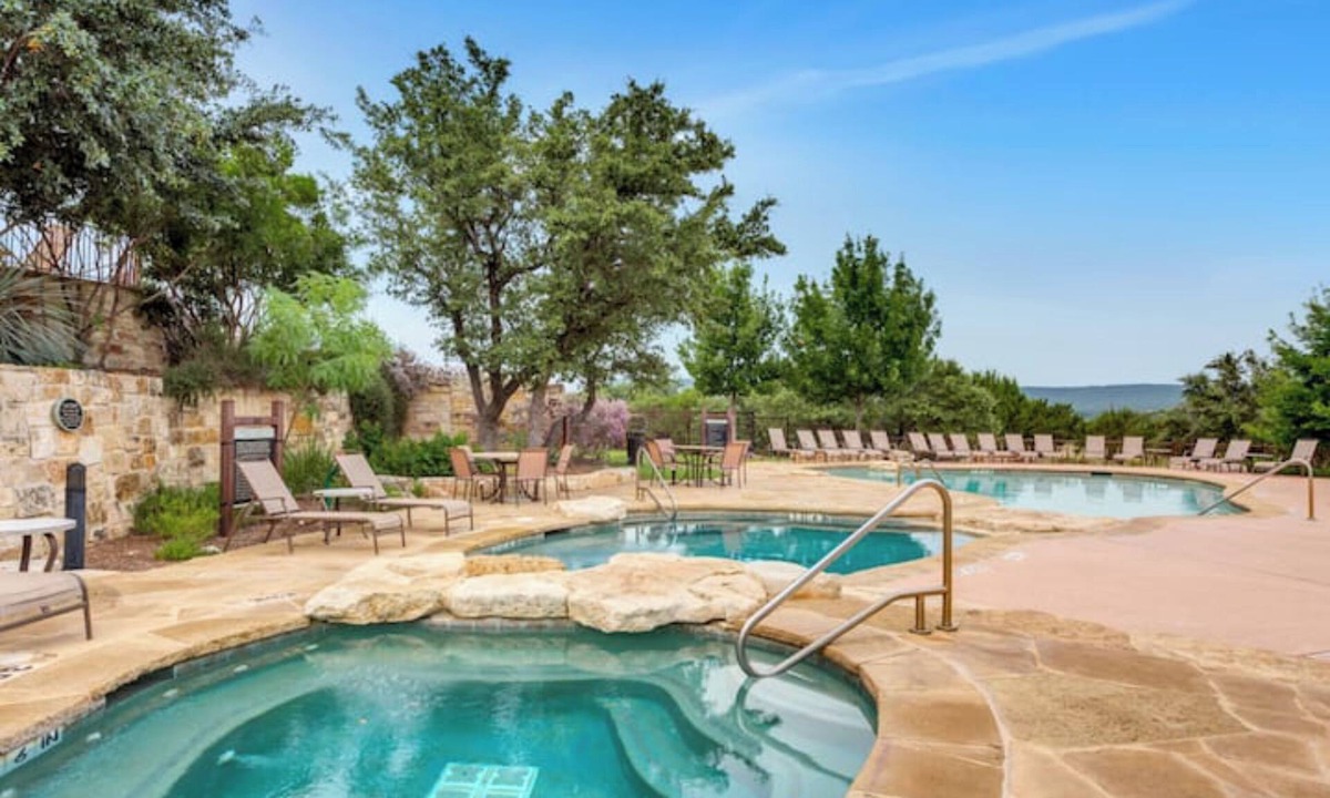 Leander House | Beautiful Cozy Cottage at Hollows - Views/4 Pools