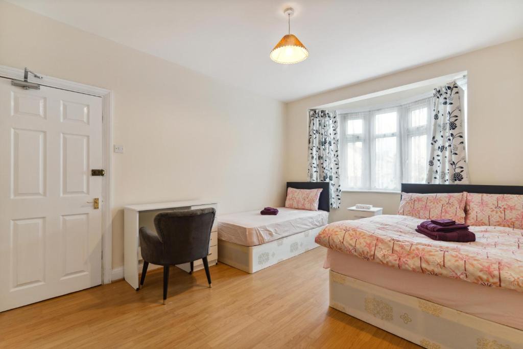 Graveney House | Beautiful Cozy Room