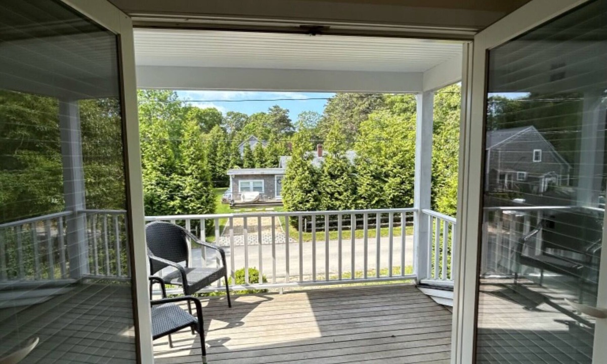 Lagoon Heights House | Beautiful Custom Home In Oak Bluffs