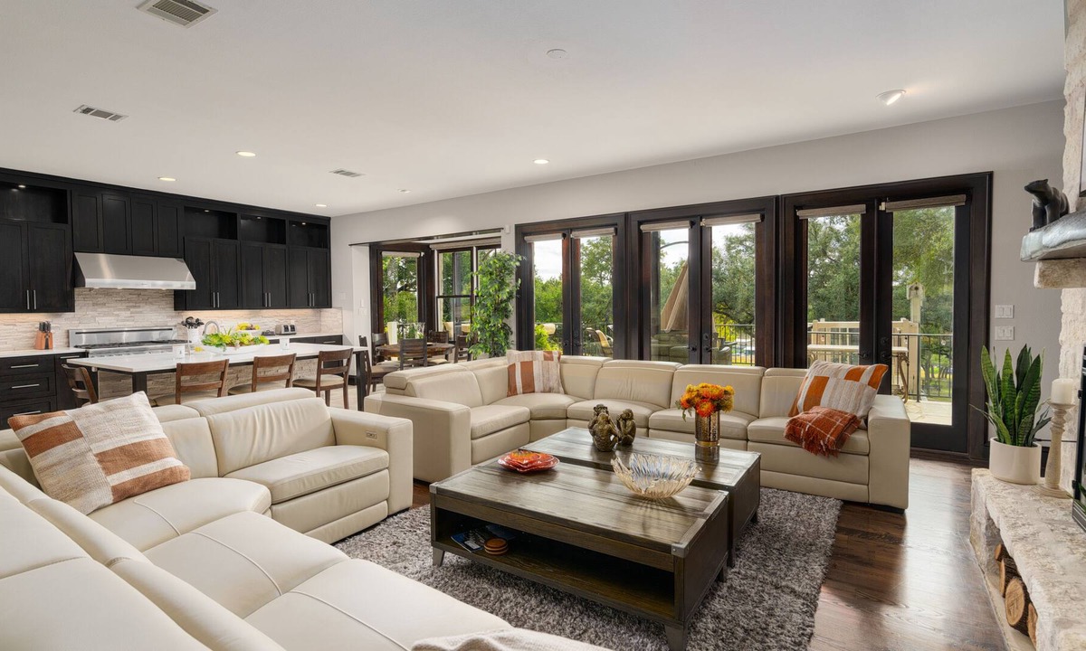 Hudson Bend Villa | Beautiful Custom Villa on Lake Travis with Pool