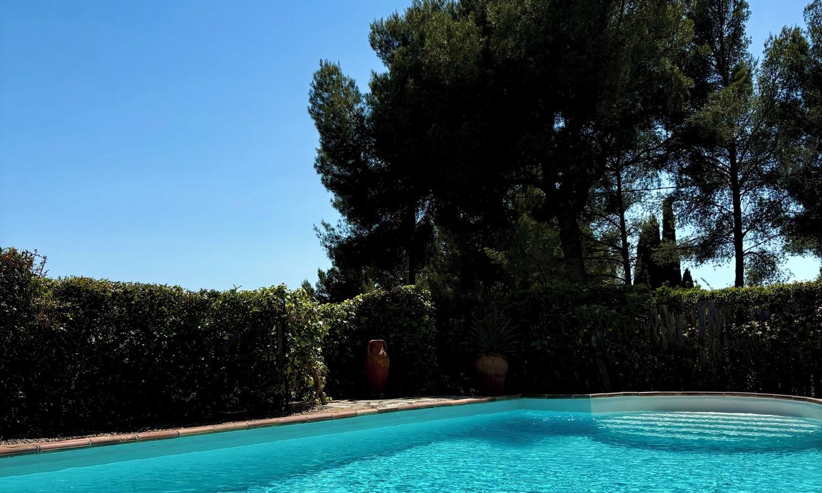 La Cadiere-d'Azur Villa | Beautiful detached villa on one level with pool, view and charging station!