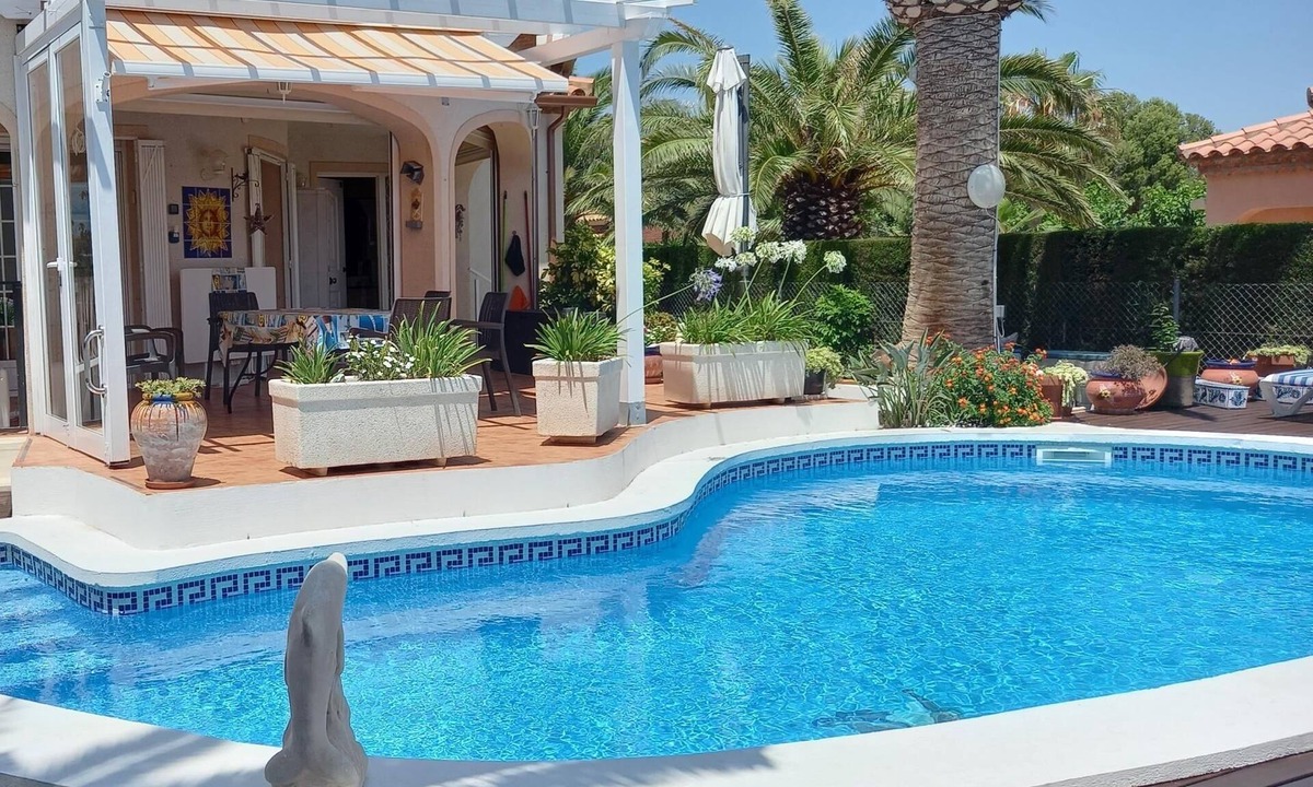 Costa del Zefir House | Beautiful detached house, with swimming pool