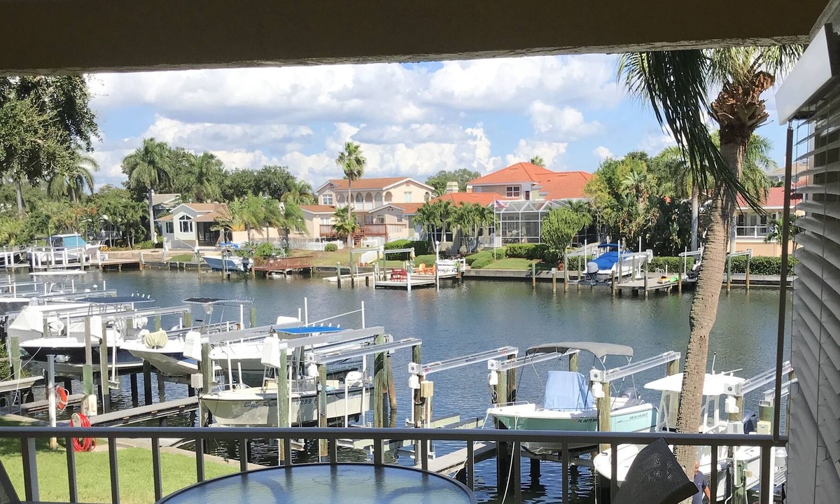 Tierra Verde Condo | Beautiful Dog Friendly Tierra Verde Waterfront Condo