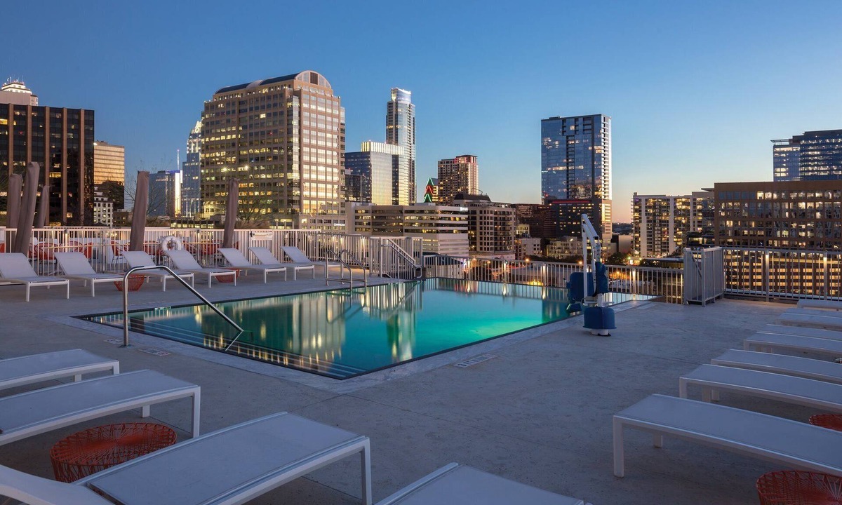 Market District Resort | Beautiful Downtown Austin 1BR Studio Deluxe