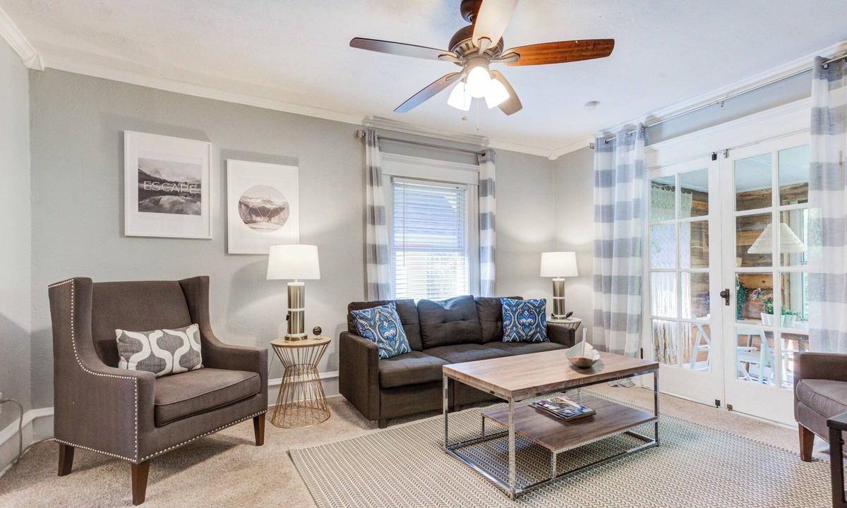 Kansas City House | Beautiful Duplex In Kansas City! 13&14 v2
