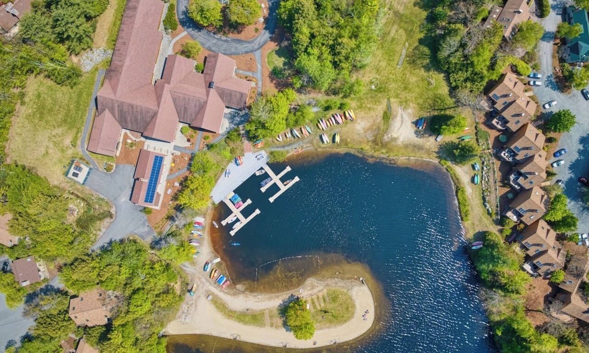 Grantham House | Beautiful Eastman Home