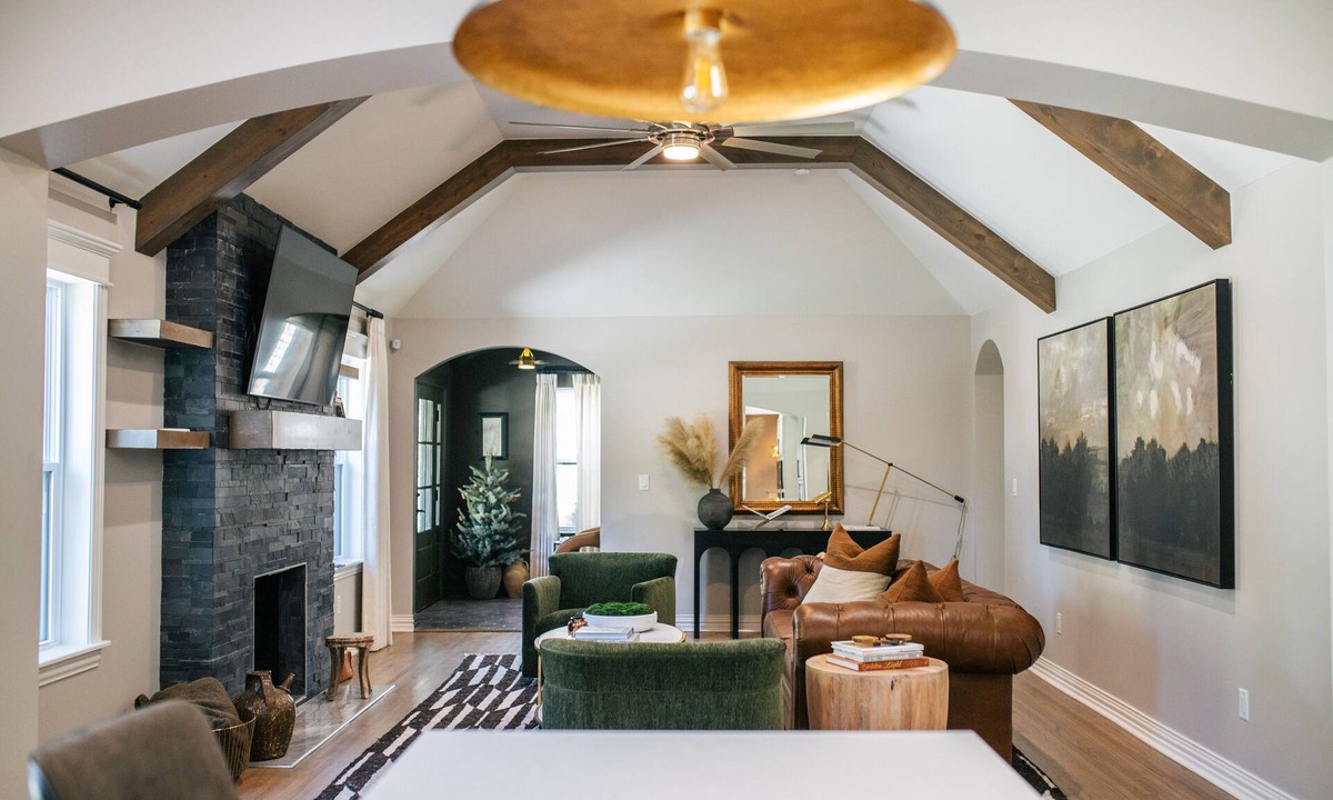 Tulsa House | Beautiful, Elegant, Unique, Modern! By Gathering Place, Discovery Lab, & Expo!