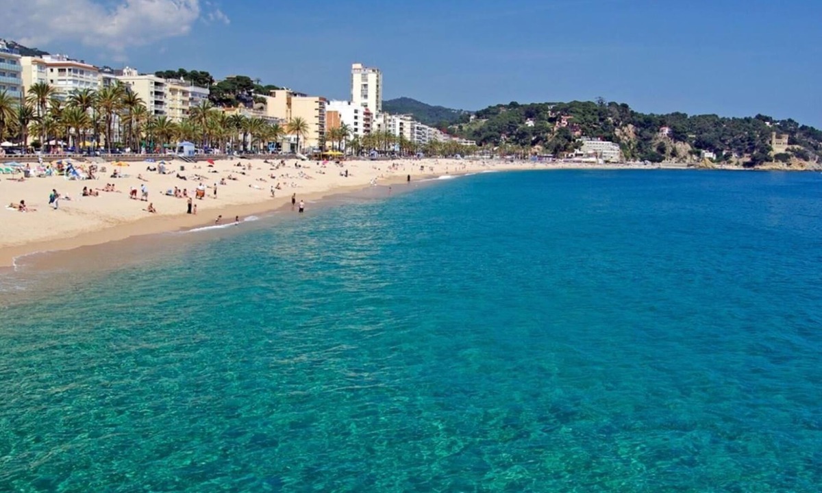 Mont Barbat Villa | Beautiful holiday home on the Costa Brava Villa VALEN