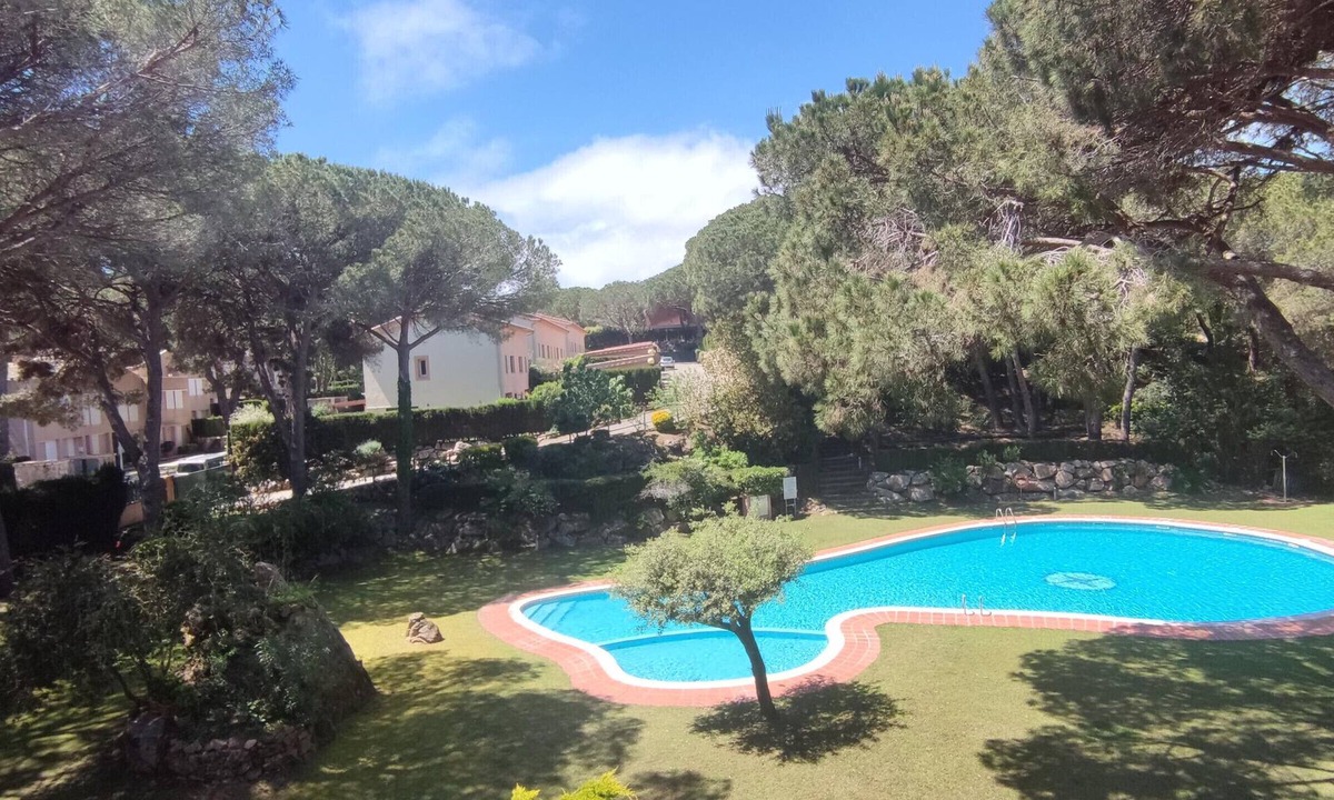 Sant Feliu de Guixols Cottage | Beautiful Villa in Sant Feliu de Guíxols with Shared Pool