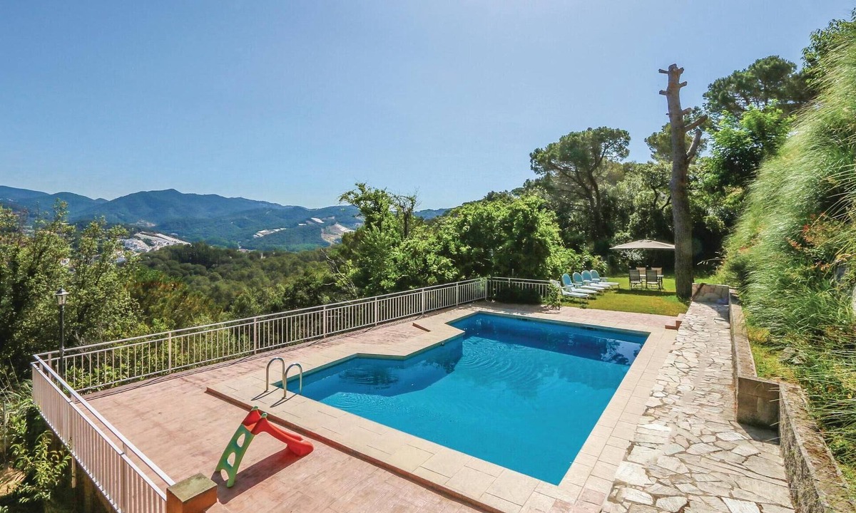 Sant Cebria de Vallalta House | Beautiful home in St Cebria de Vallalta