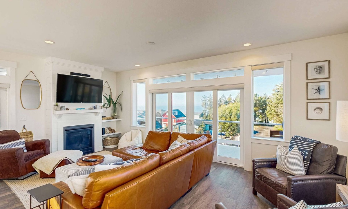 Nelscott House | Beautiful family friendly home with private hot tub walk to beach shared pool