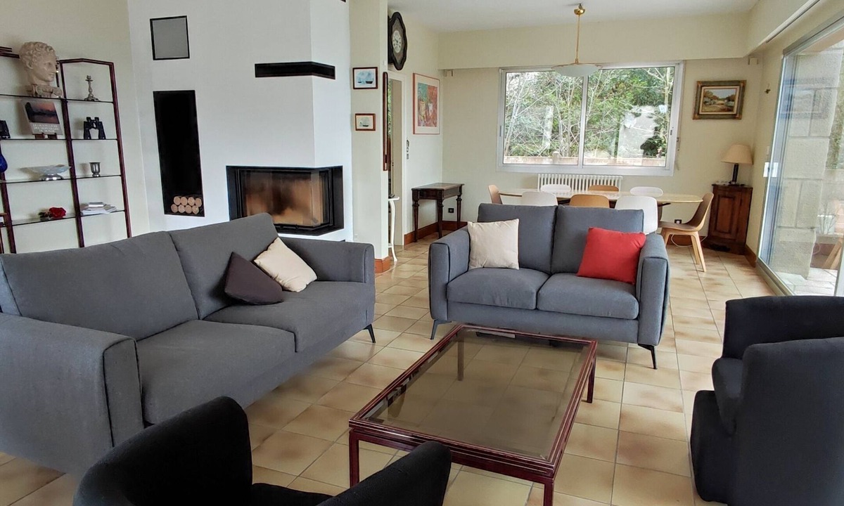 Lancieux Villa | Beautiful family home with sea view and beach access