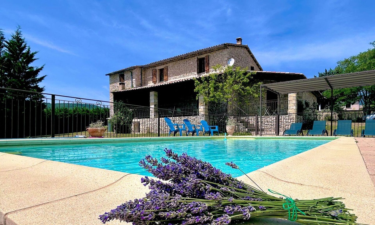 L'Hospitalet House | Beautiful farmhouse in Provence with private pool ideal for families