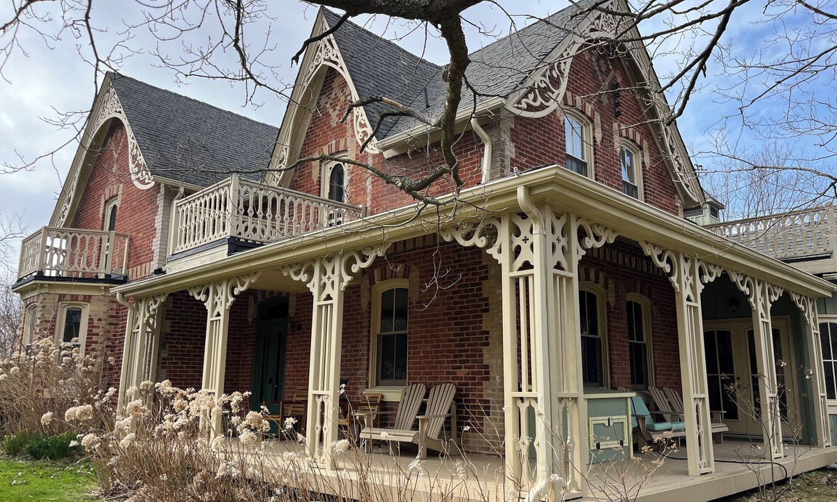 Mulmur Other | Beautiful farmhouse in the rolling hills of Mulmur 1.5 hrs north of Toronto