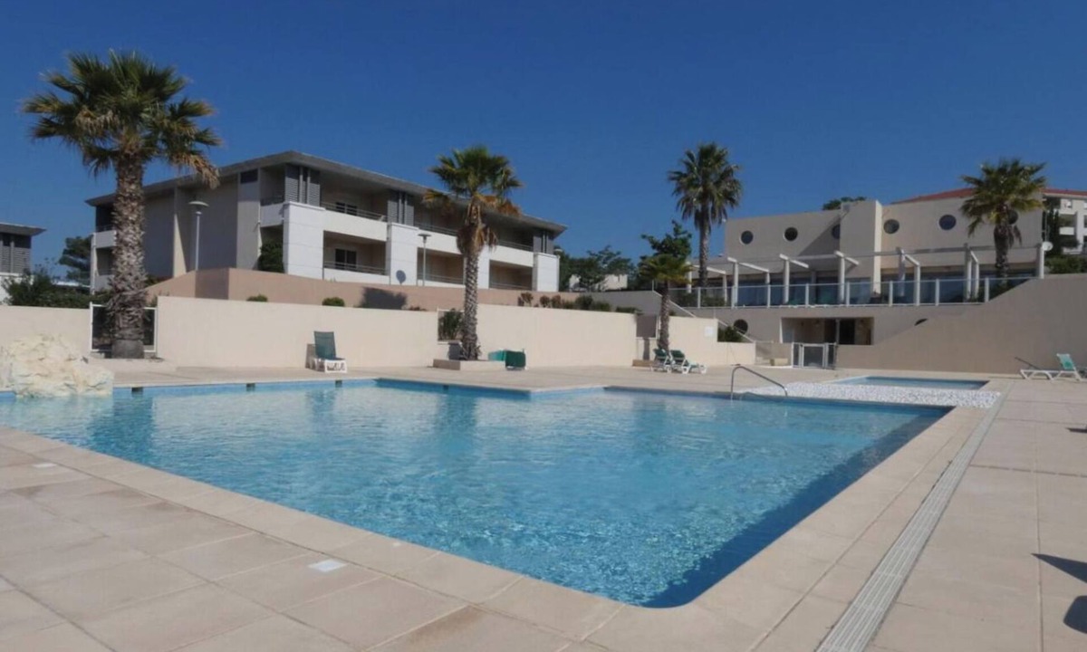 La Bouverie Apartment | Beautiful apartment near the Gulf of St-Tropez in residence with large swimming pool