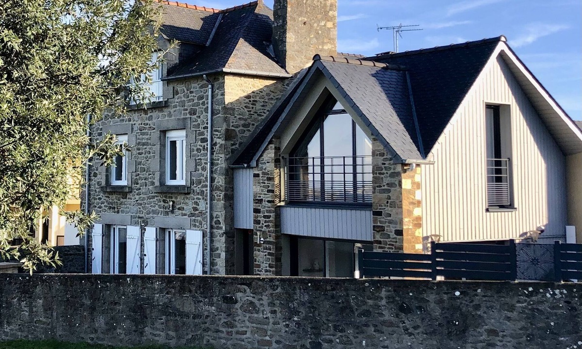 Saint-Jacut-de-la-Mer House | Beautiful granite house facing the sea