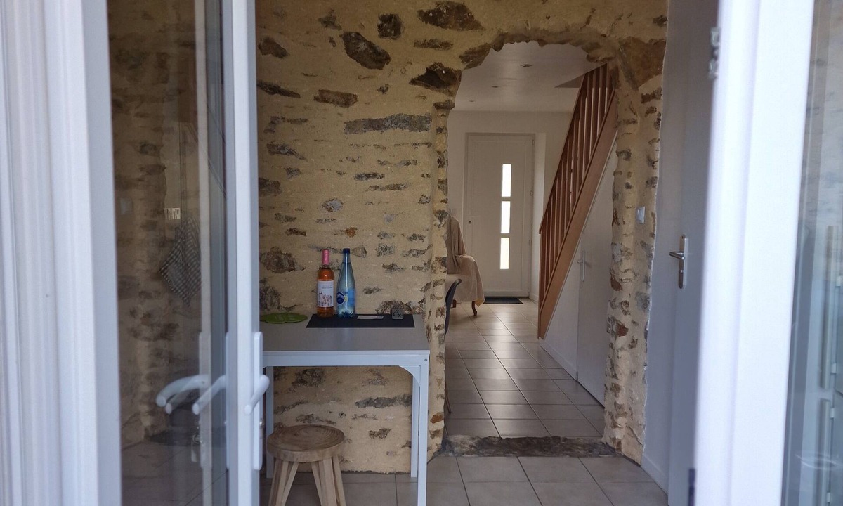 Saint-Berthevin House | Beautiful fully renovated stone house 15A