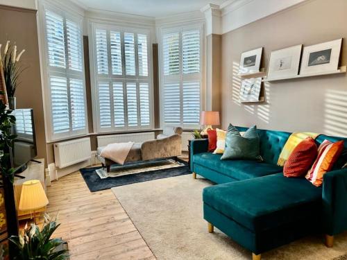 Walpole Apartment | Beautiful Garden Apartment Ealing