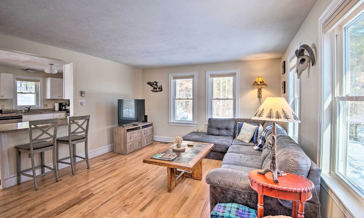 Gilford House | Beautiful Gilford Home, Near Lake Winni & Gunstock