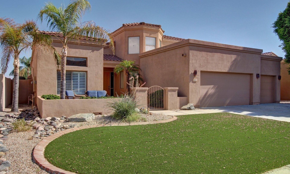 Arrowhead Ranch House | Beautiful Golf Course with Pool & Mountain views!