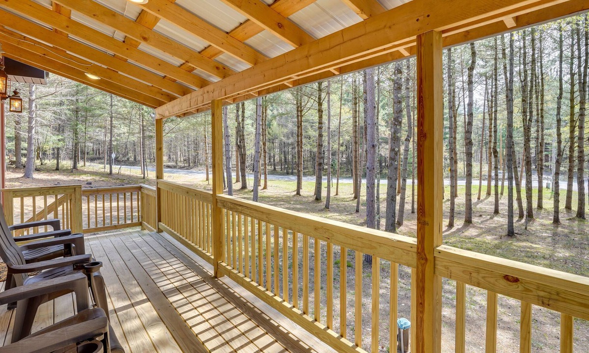 Brantingham Cabin | Beautiful Greig Cabin: 2 Mi to Brantingham!