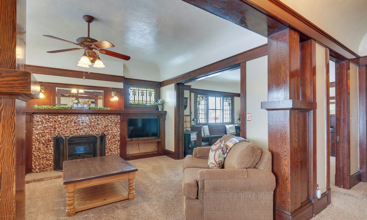 Cannonville Cottage | Beautiful Historic Home Near Bryce Canyon!