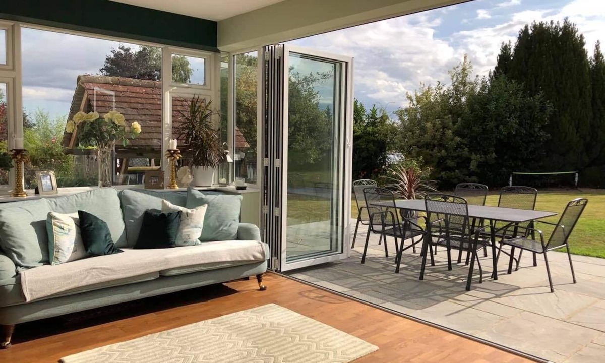 Gravesend House | Beautiful Historical home with Modern Amenities