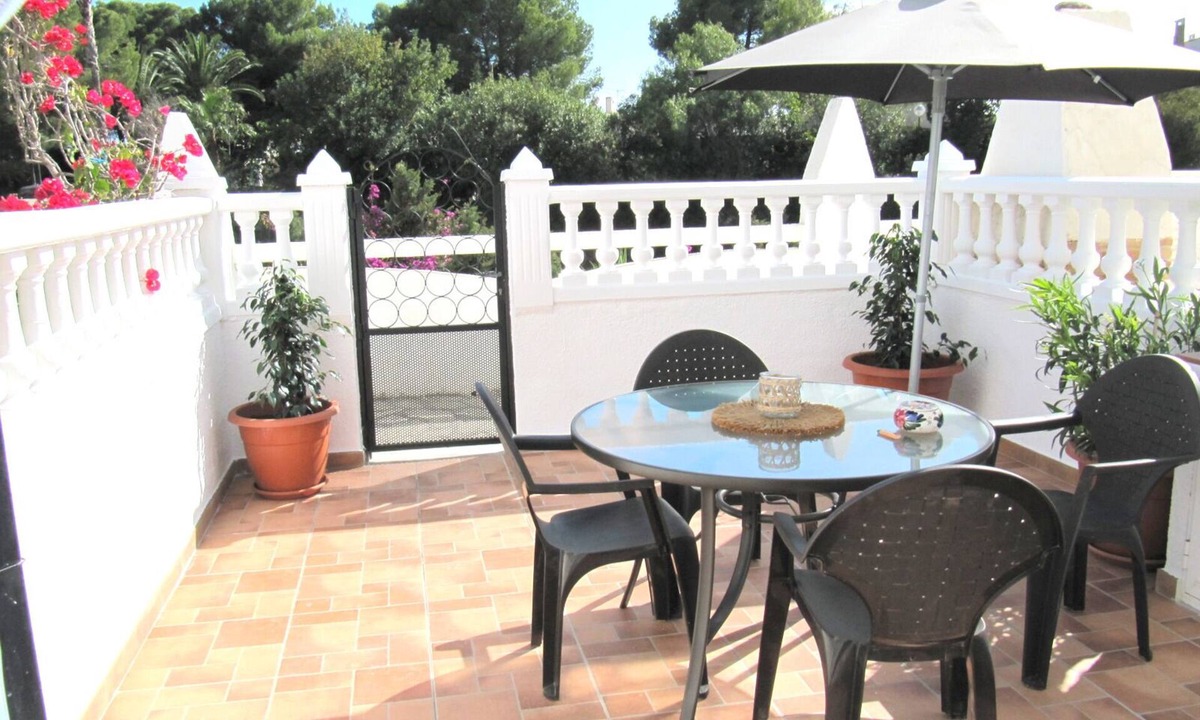 Coveta Fuma House | Beautiful holiday home in El Campello, Alicante