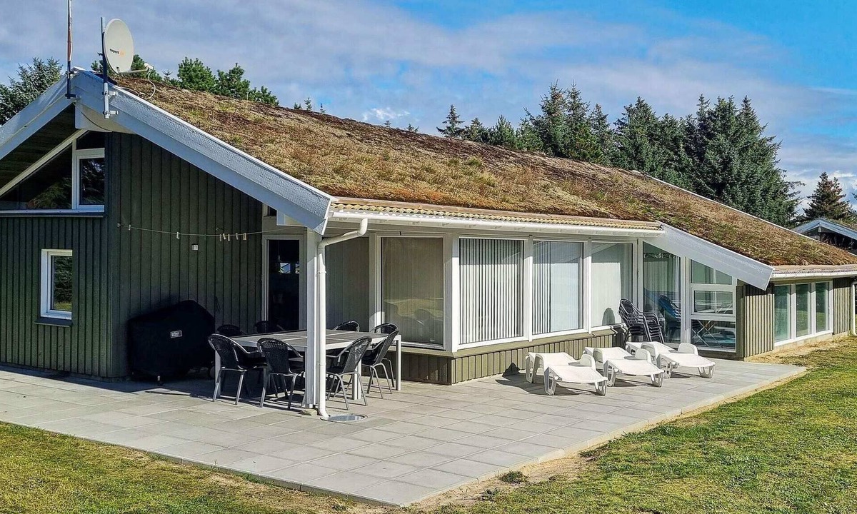 Grønhøj House | Beautiful Holiday Home in Saltum with Sauna
