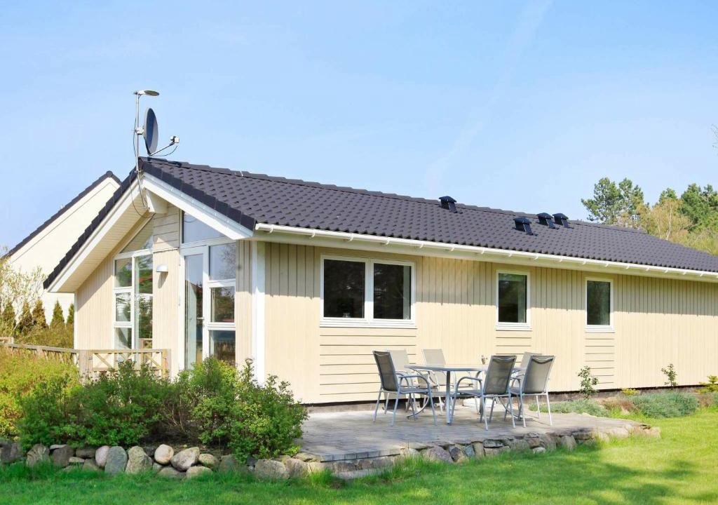 Faldsled House | Beautiful Holiday Home in Millinge with Terrace