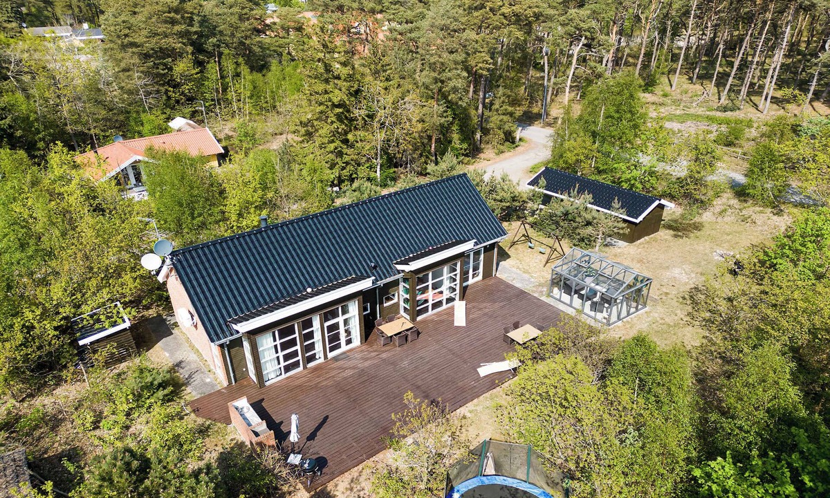 Bedegaard House | Beautiful holiday home on a scenic plot