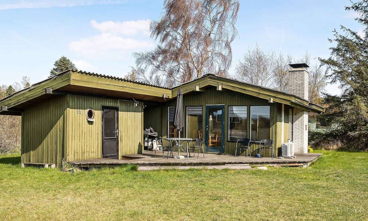 Stege House | Beautiful holiday home with sunset over the meadow!
