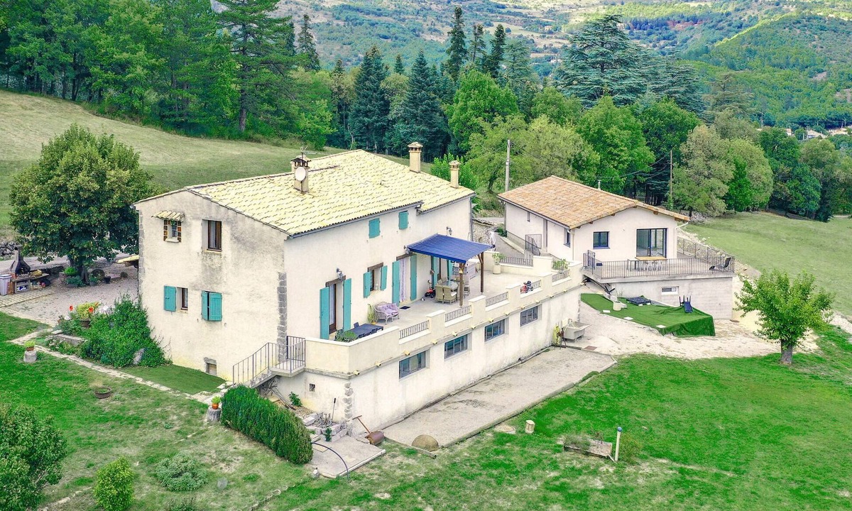 Noyers-sur-Jabron House | Beautiful home in Noyers-sur-Jabron with WiFi