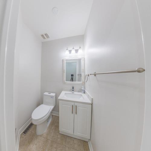Mount Pleasant House | Beautiful Home by Toronto in Central Location
