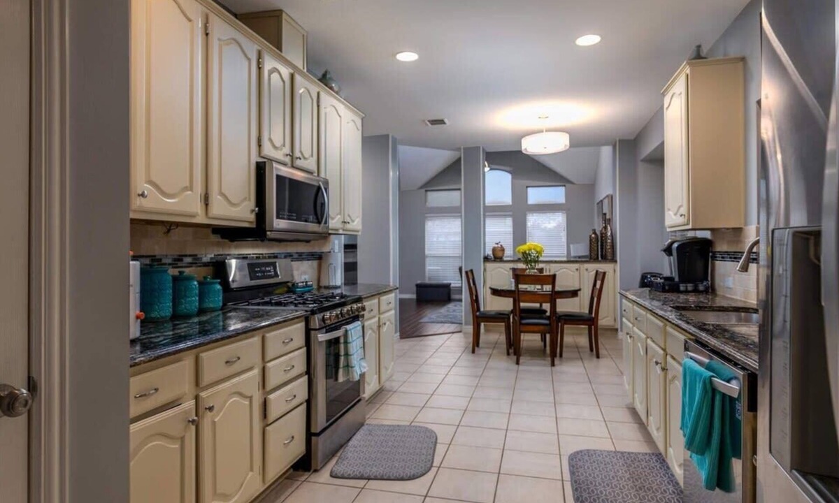 Coppell House | Beautiful home DFW Airport, EV Charger, Huge Park