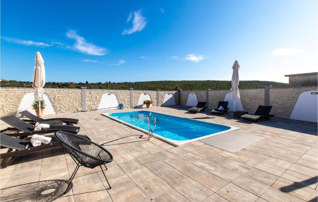 Donje Rastane House | Beautiful Home In Sveti Filip I Jakov With House A Panoramic View