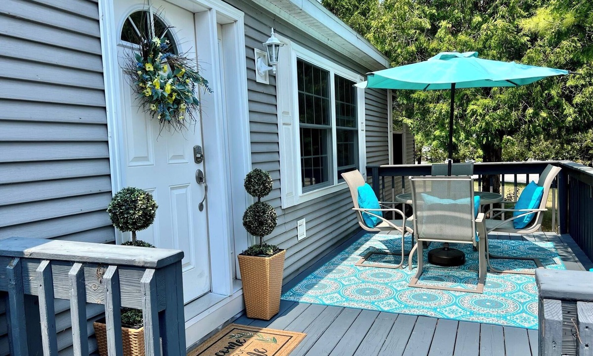 Baileys Harbor Cottage | Beautiful Home in Baileys Harbor