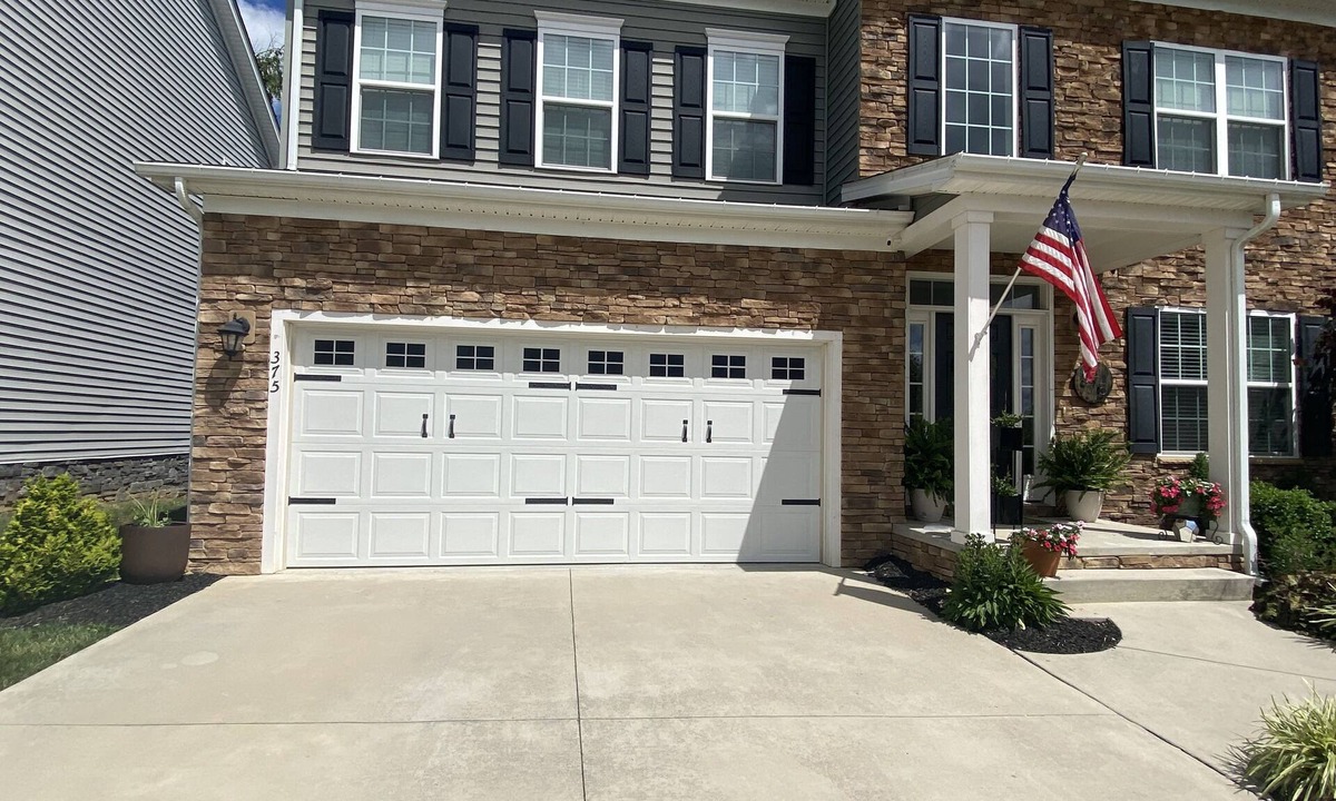 Christiansburg House | Beautiful home in a residential neighborhood close to EVERYTHING! GO HOKIES!