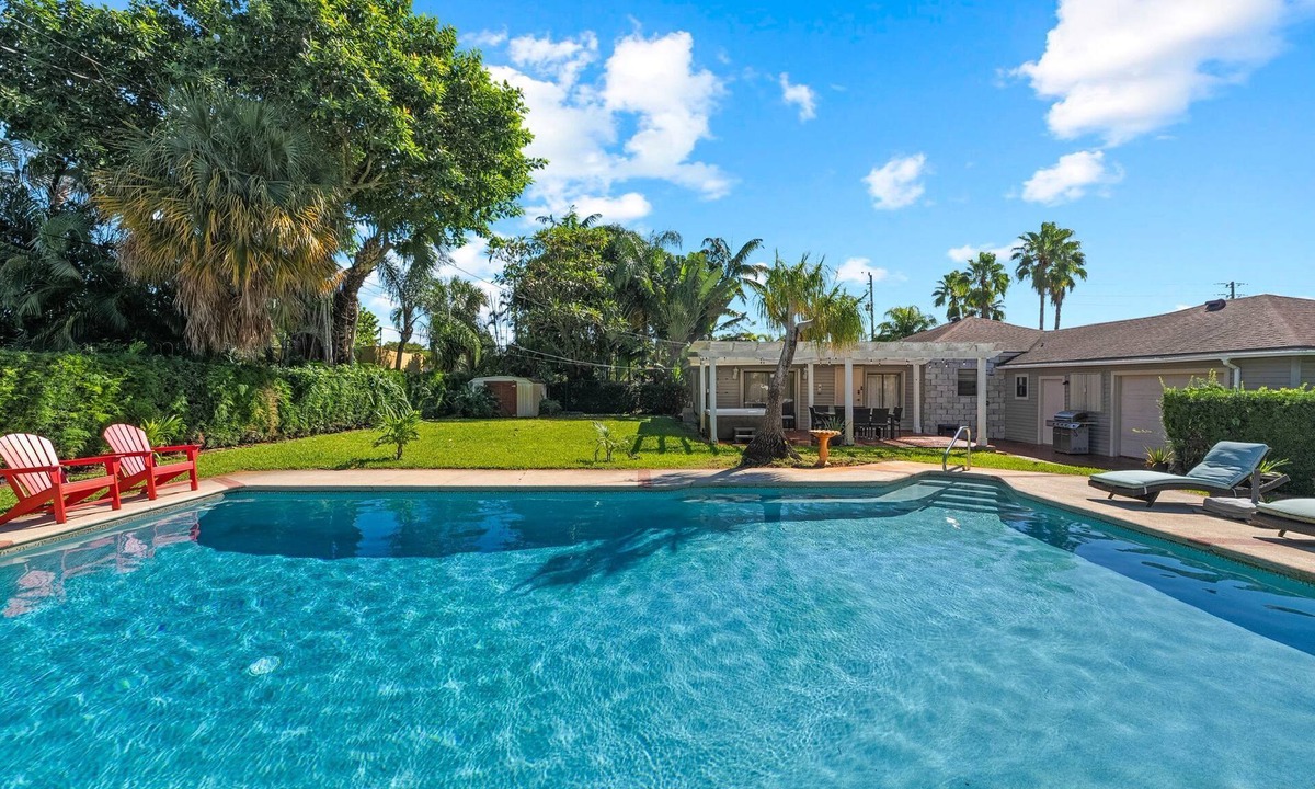 West Palm Beach House | Beautiful Home in West Palm Beach W/Largest Pool and Jacuzzi