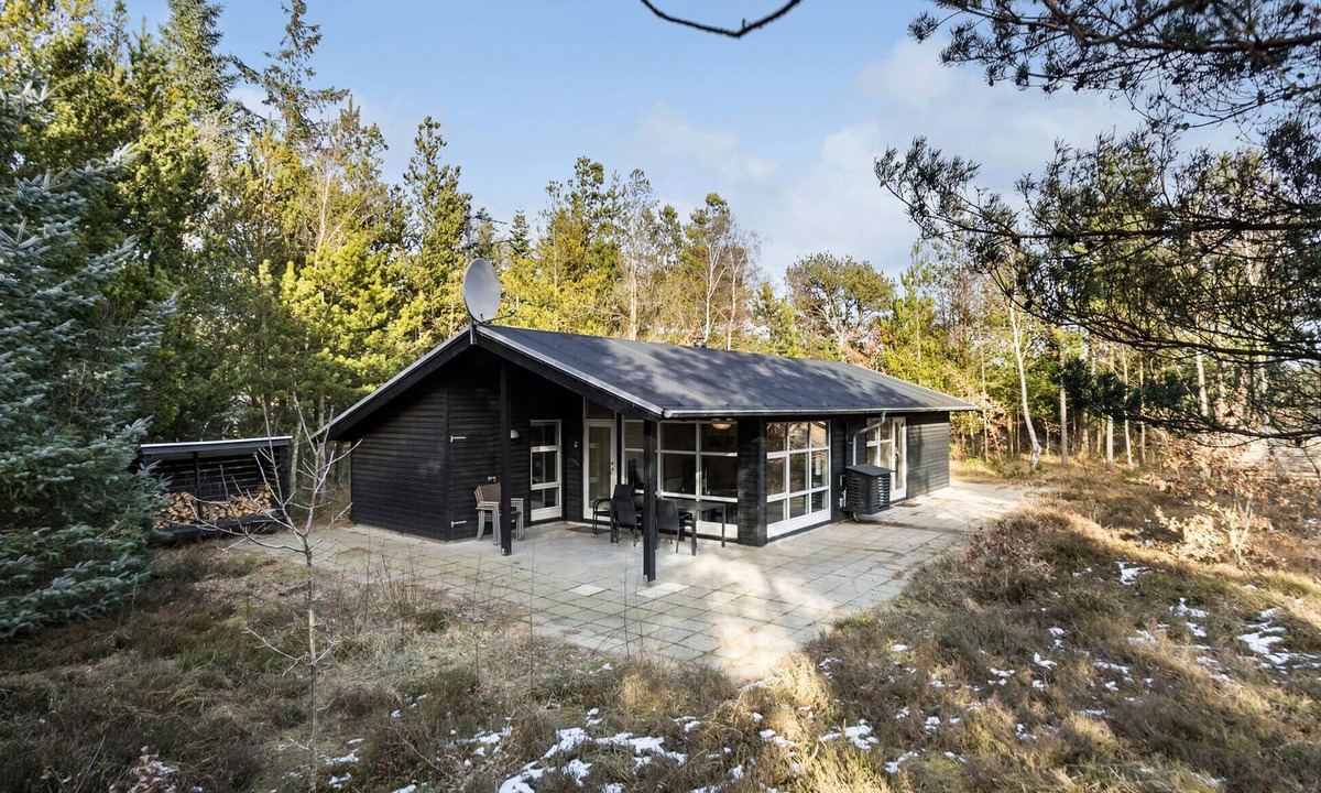 Tuen House | Beautiful home in ålbæk with sauna