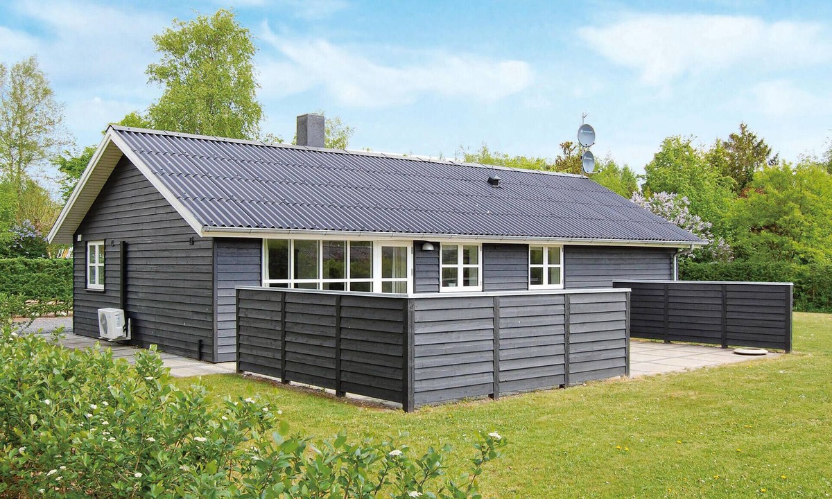 Ansager House | Beautiful home in Ansager with sauna