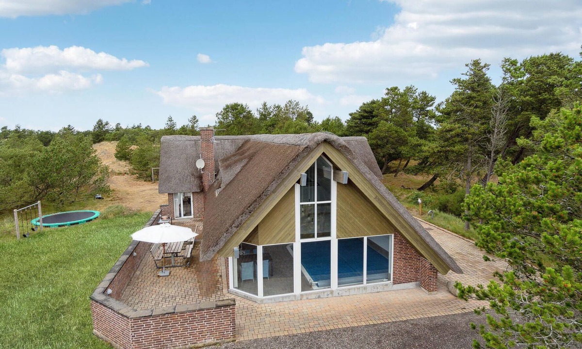 Blavand House | Beautiful home in Blåvand with sauna