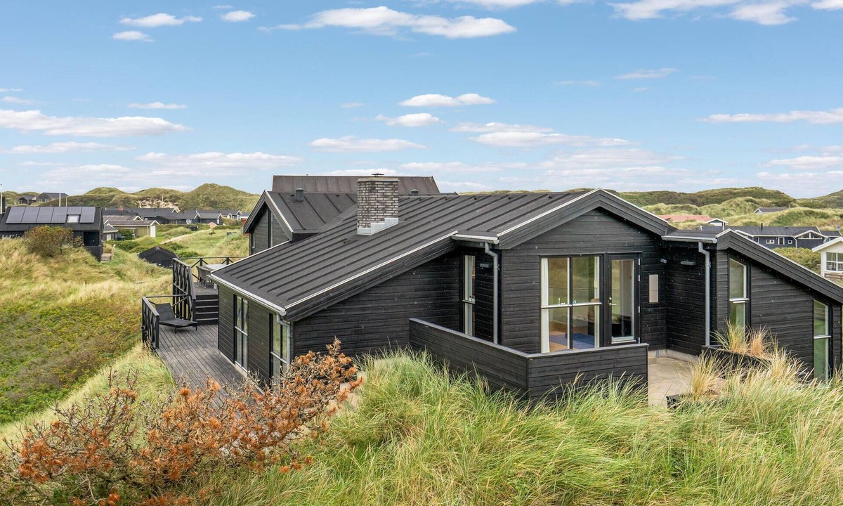 Blokhus House | Beautiful home in Blokhus with WiFi