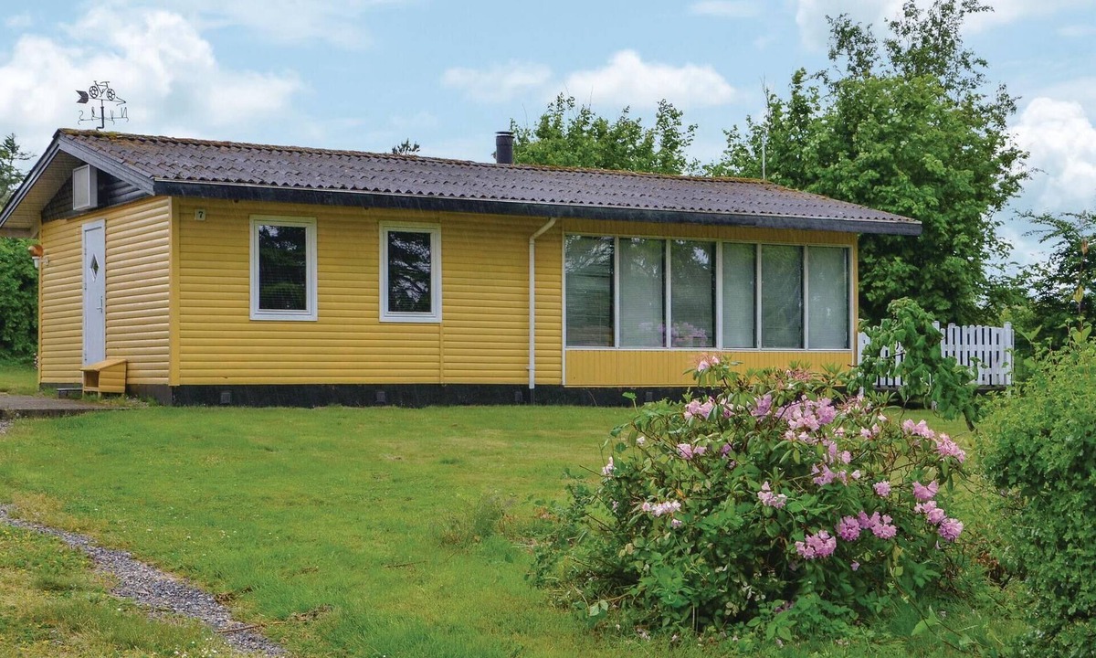 Skastrup Strand House | Beautiful home in Bogense with kitchen