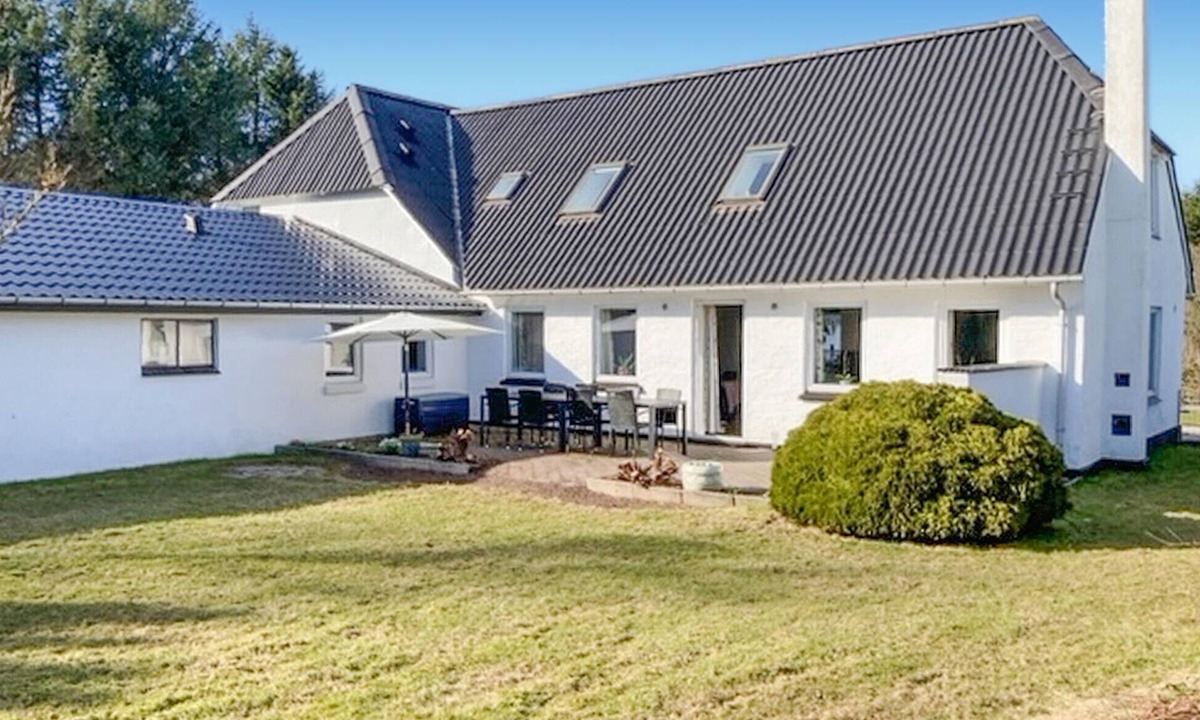 Brovst House | Beautiful home in Brovst with WiFi