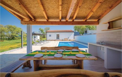 Kastel House | Beautiful Home In Buje